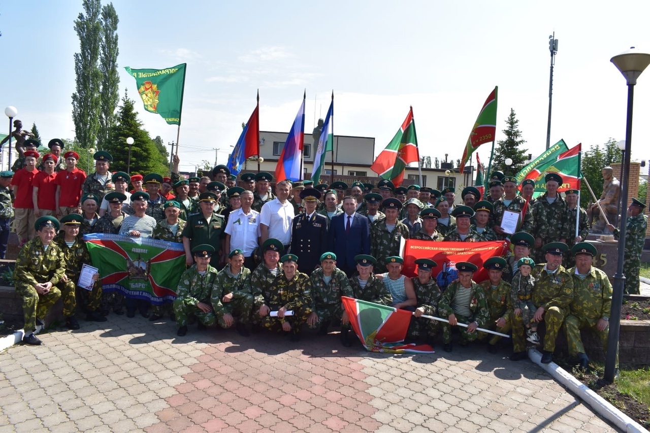 В рамках юбилейного 105-го Дня пограничных войск России в Балтачевском районе открыли Обелиск пограничникам всех поколений.