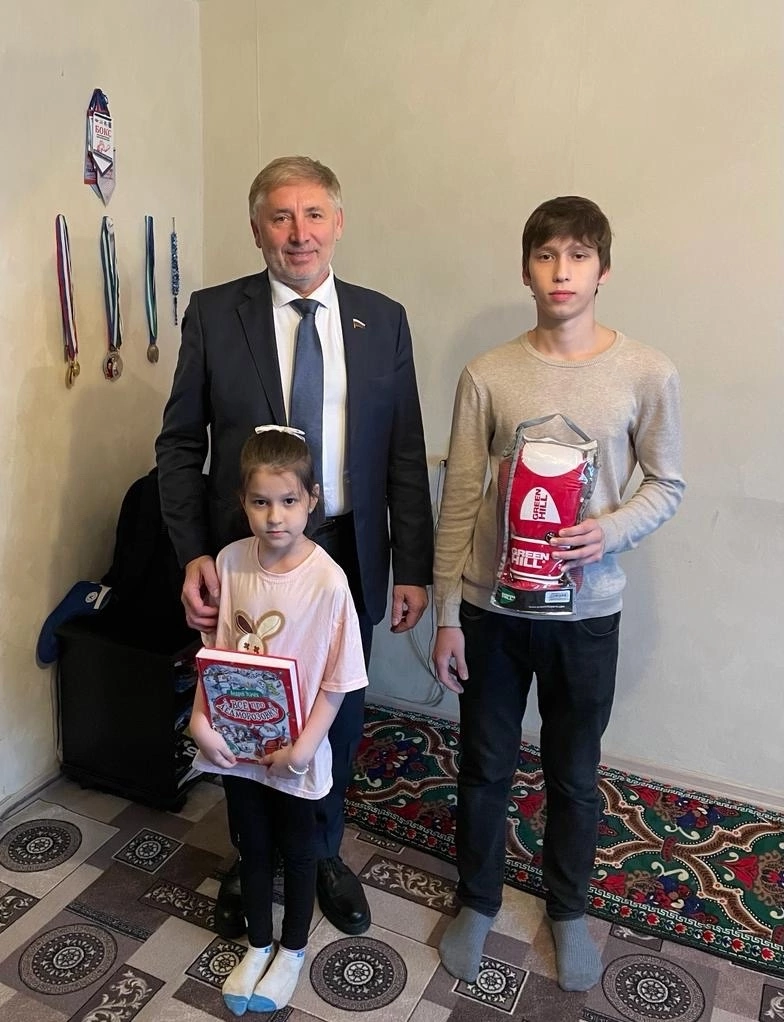 Башкирские делороссы приняли участие в акции «Елка желаний»